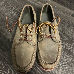 LL bean signature men’s olive suede loafers. Never worn, size 7